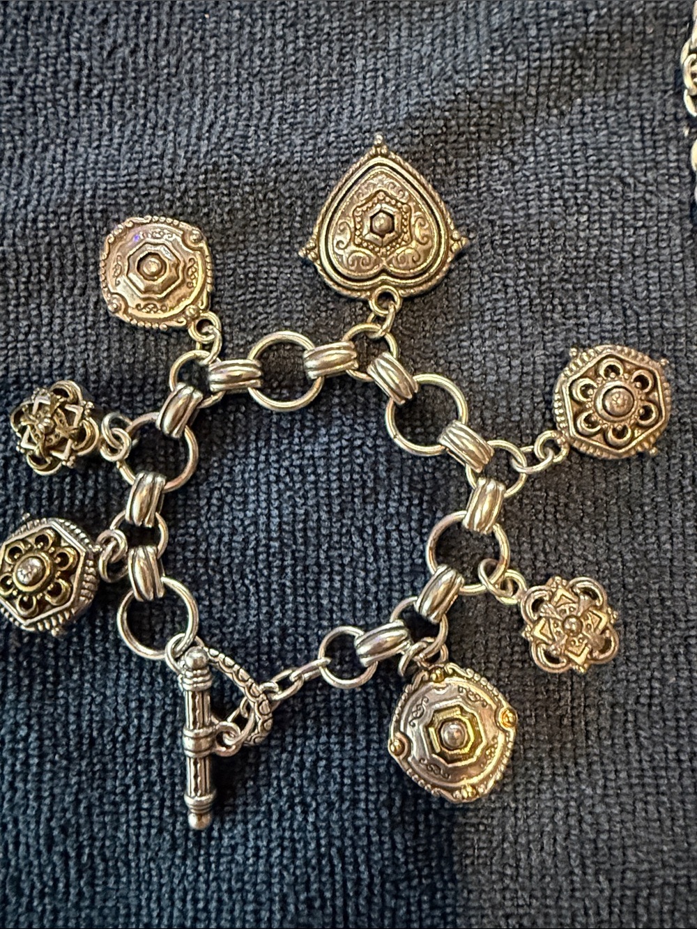 Heard shaped necklace and matching earrings, bracelet, Briton . - Picture 2 of 4